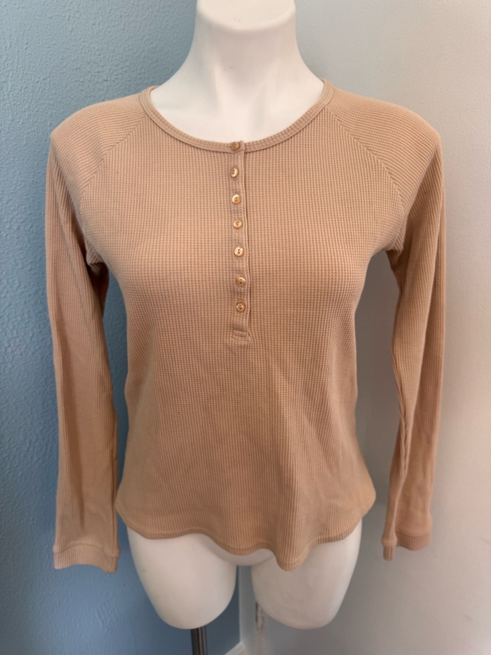Vintage Classic Blues Collection Beige Henley Waffle Knit Women’s Medium Shirt